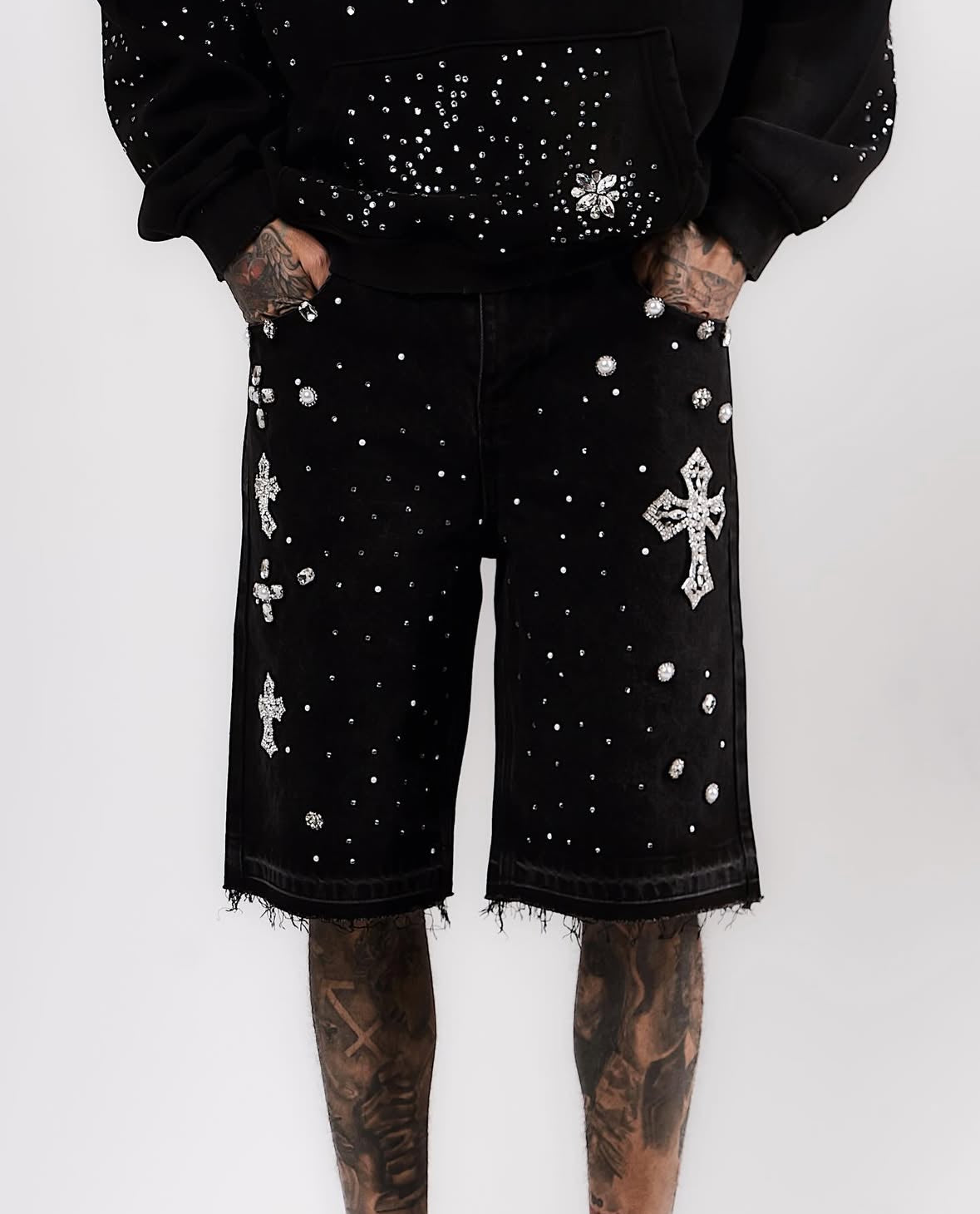 VANDAL CROSS SHORTS